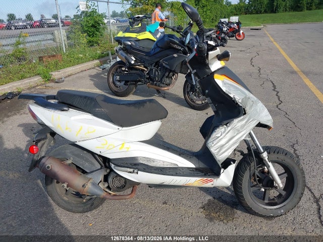 RLFDA0511NA004249 Adly Scooter