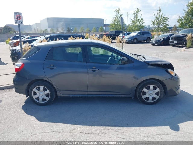 12678417 :رقم المزاد ، 2T1KU4EEXAC260874 vin ، 2010 Toyota Matrix مزاد بيع