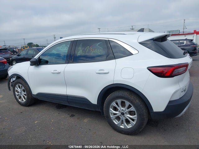 1FMCU9GNXRUB32675 Ford Escape Active