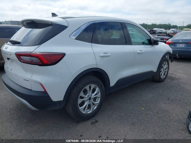 1FMCU9GNXRUB32675 Ford Escape Active