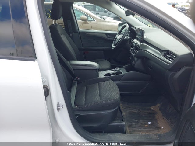 1FMCU9GNXRUB32675 Ford Escape Active