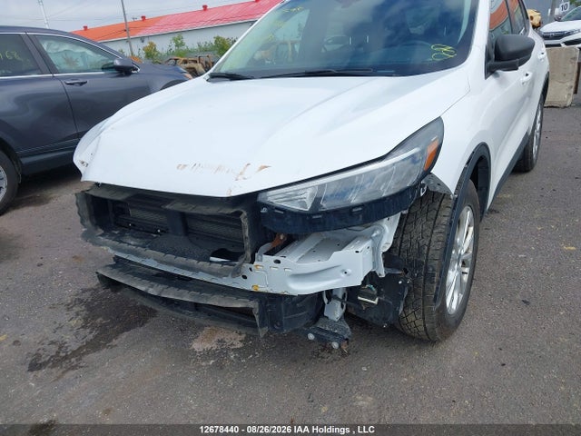 1FMCU9GNXRUB32675 Ford Escape Active