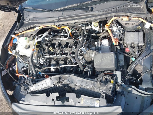 1FMCU0E18RUB40415 Ford Escape Phev