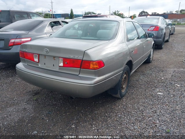 12678491 :رقم المزاد ، JT2BG22K4Y0520253 vin ، 2000 Toyota Camry Ce/le/xle مزاد بيع