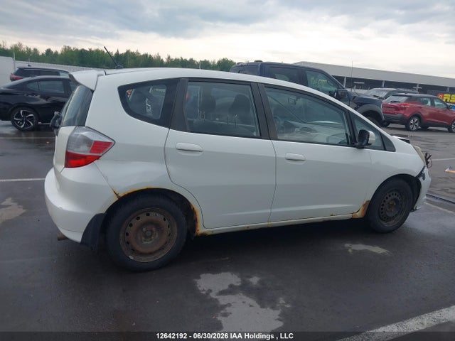 12642192 :رقم المزاد ، JHMGE8H55AS801042 vin ، 2010 Honda Fit Lx مزاد بيع