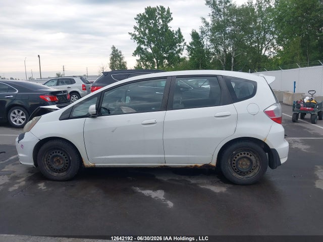 12642192 :رقم المزاد ، JHMGE8H55AS801042 vin ، 2010 Honda Fit Lx مزاد بيع