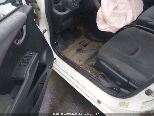 12642192 :رقم المزاد ، JHMGE8H55AS801042 vin ، 2010 Honda Fit Lx مزاد بيع