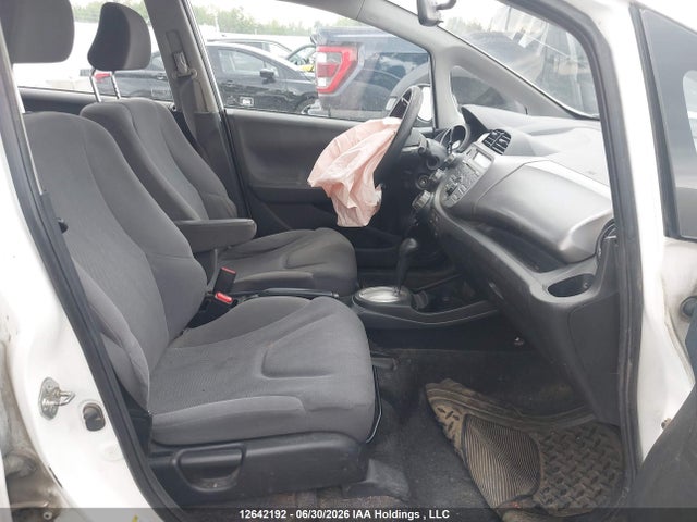 12642192 :رقم المزاد ، JHMGE8H55AS801042 vin ، 2010 Honda Fit Lx مزاد بيع