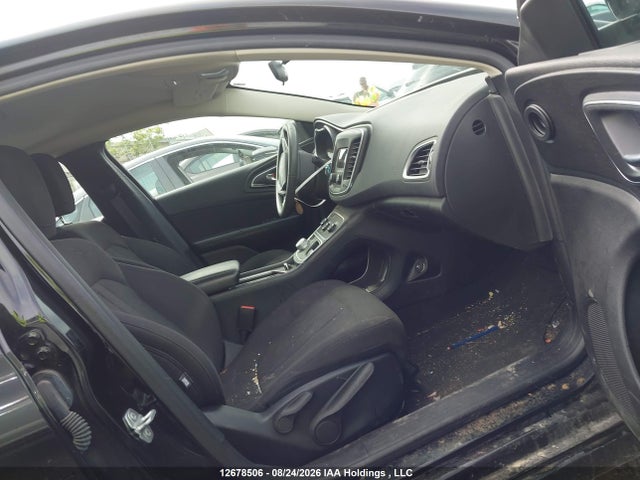 Продаж на аукціоні авто 2015 Chrysler 200, vin: 1C3CCCFB5FN643684, номер лоту: 12678506