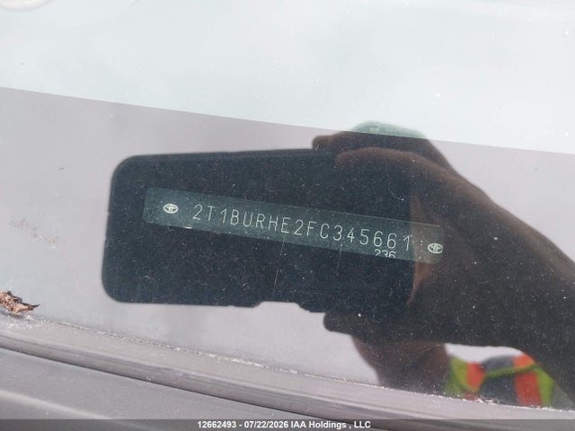 12662493 :رقم المزاد ، 2T1BURHE2FC345661 vin ، 2015 Toyota Corolla Le مزاد بيع