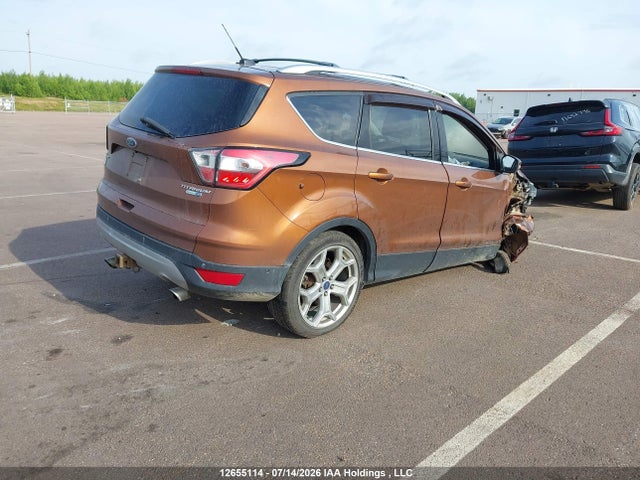 Ford Escape Titanium 2017 1FMCU9J91HUB18027 Image 4
