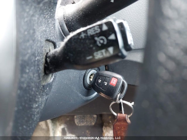 2017 Toyota Yaris Le მანქანა იყიდება აუქციონზე, vin: VNKKTUD37HA084357, აუქციონის ნომერი: 12662631