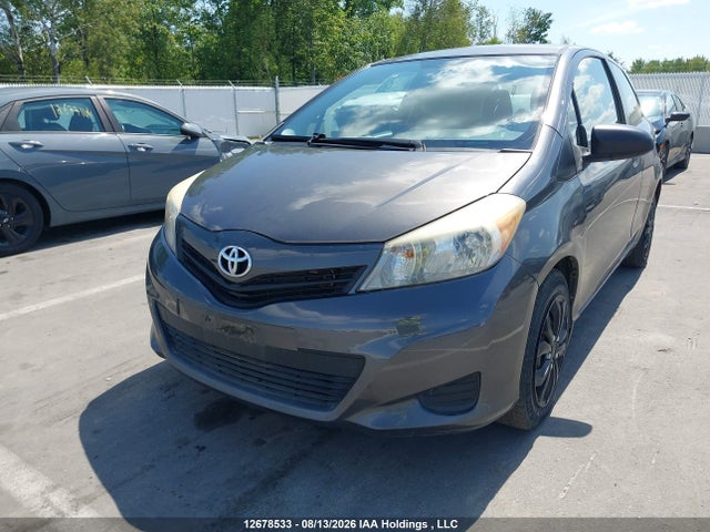 12678533 :رقم المزاد ، JTDJTUD33CD516373 vin ، 2012 Toyota Yaris مزاد بيع