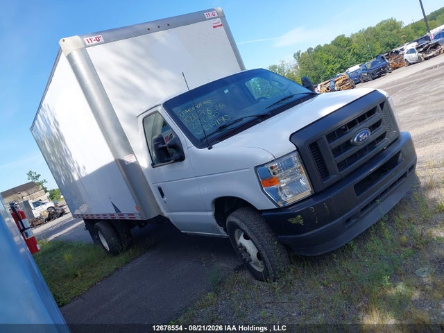 Продажа на аукционе авто 2024 Ford Econoline E450 Super Duty Cutaway Van, vin: 1FDXE4FN8RDD19190, номер лота: 12678554