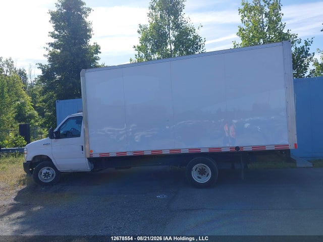 Продажа на аукционе авто 2024 Ford Econoline E450 Super Duty Cutaway Van, vin: 1FDXE4FN8RDD19190, номер лота: 12678554