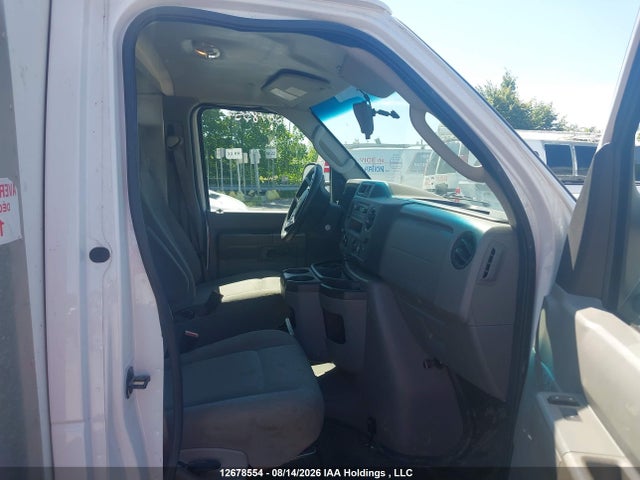 Продажа на аукционе авто 2024 Ford Econoline E450 Super Duty Cutaway Van, vin: 1FDXE4FN8RDD19190, номер лота: 12678554