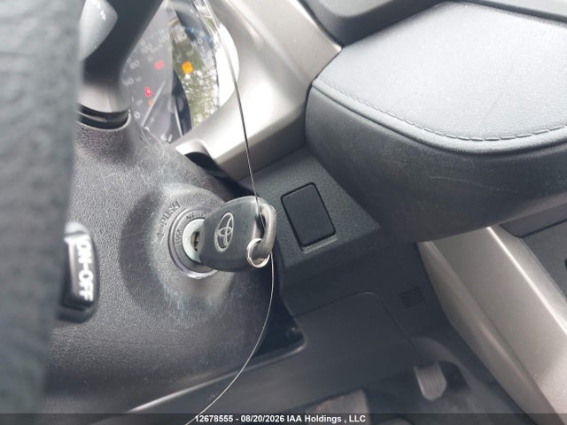 2T3BFREV1HW588868 Toyota RAV4 LE