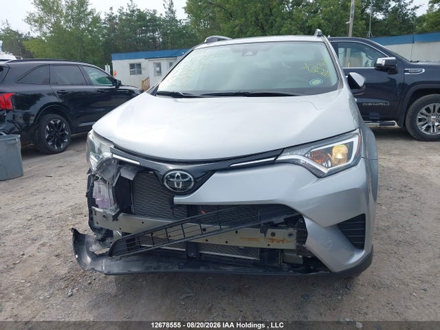 2T3BFREV1HW588868 Toyota RAV4 LE