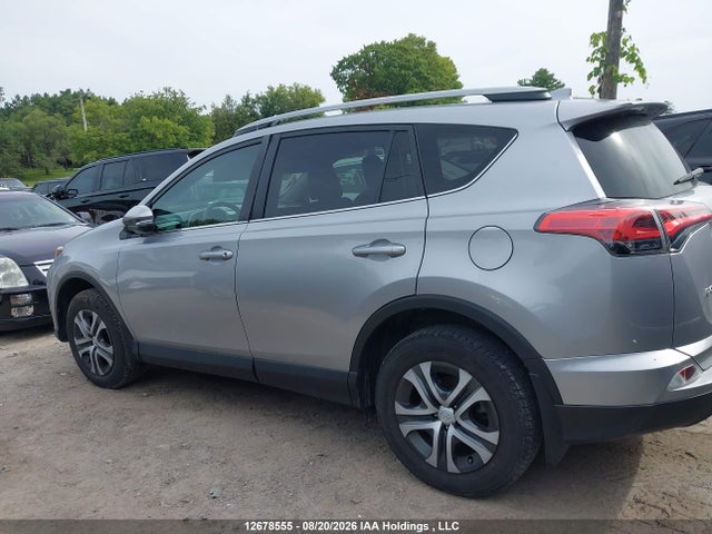 2T3BFREV1HW588868 Toyota RAV4 LE