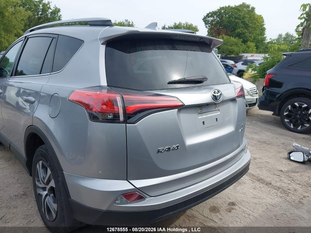 2T3BFREV1HW588868 Toyota RAV4 LE