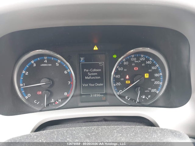 2T3BFREV1HW588868 Toyota RAV4 LE