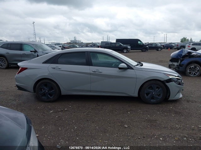 KMHLM4AG4NU360985 Hyundai Elantra Preferred Ivt With Sun And Tech Package