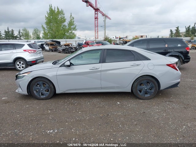 KMHLM4AG4NU360985 Hyundai Elantra Preferred Ivt With Sun And Tech Package