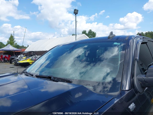 1GCVKREC8JZ376367 Chevrolet Silverado 1500 2lt