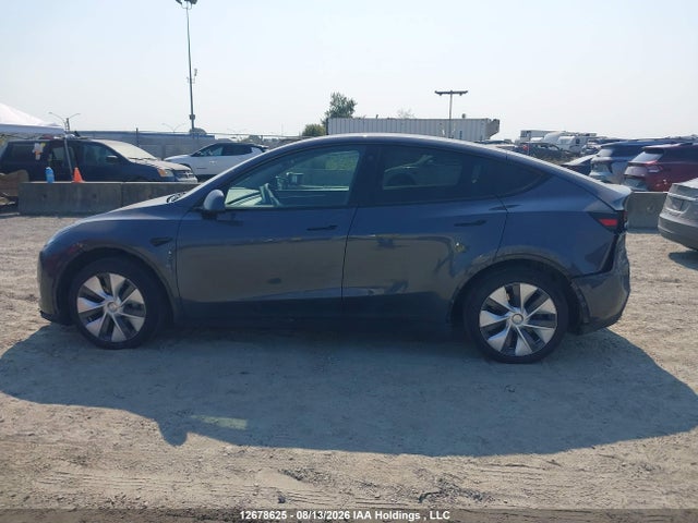 Tesla Model Y 2023 LRWYGDFD2PC227549 Image 14