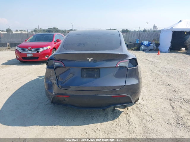 Tesla Model Y 2023 LRWYGDFD2PC227549 Image 16