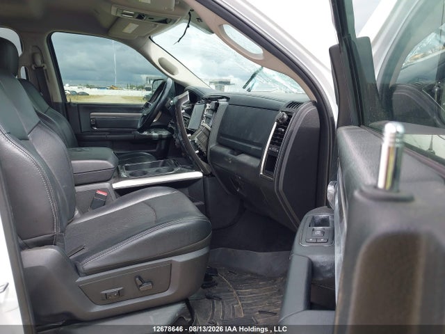 RAM 3500 Laramie 2018 3C63R3EL0JG199952 Image 5