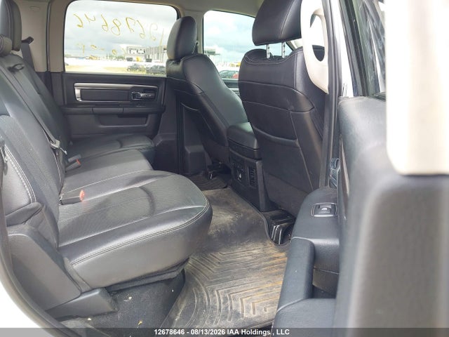 RAM 3500 Laramie 2018 3C63R3EL0JG199952 Image 8