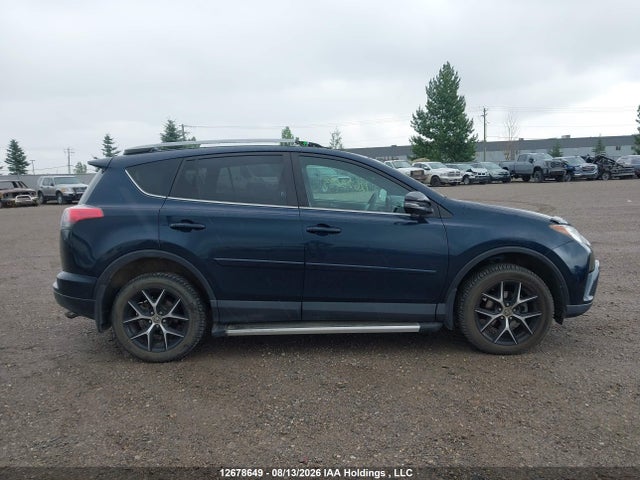 12678649 :رقم المزاد ، 2T3JFREV7HW637910 vin ، 2017 Toyota Rav4 Se مزاد بيع