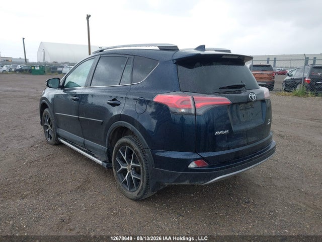 12678649 :رقم المزاد ، 2T3JFREV7HW637910 vin ، 2017 Toyota Rav4 Se مزاد بيع