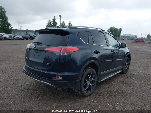 12678649 :رقم المزاد ، 2T3JFREV7HW637910 vin ، 2017 Toyota Rav4 Se مزاد بيع