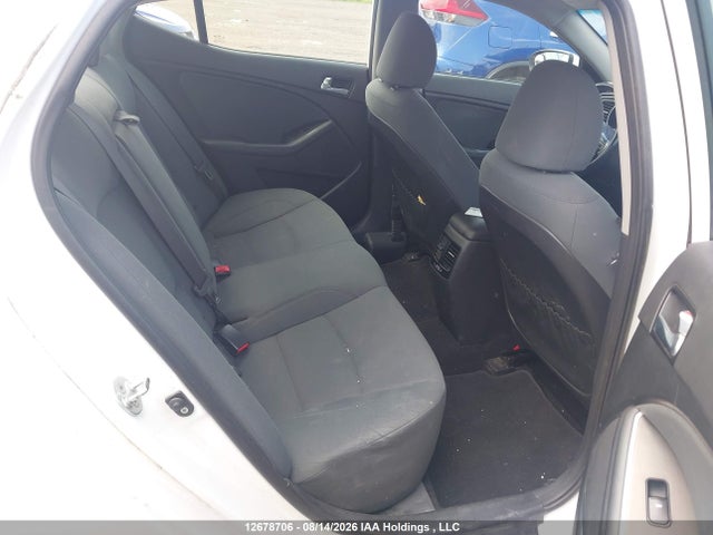 KIA Optima Hybrid Lx 2016 KNAGM4AD5G5095676 Image 8