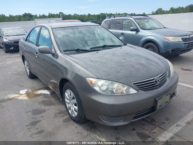 2005 Toyota Camry მანქანა იყიდება აუქციონზე, vin: 4T1BE32K45U972268, აუქციონის ნომერი: 12678771