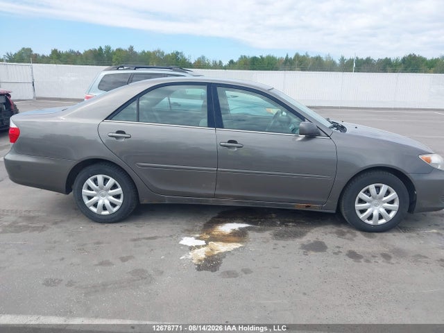2005 Toyota Camry მანქანა იყიდება აუქციონზე, vin: 4T1BE32K45U972268, აუქციონის ნომერი: 12678771