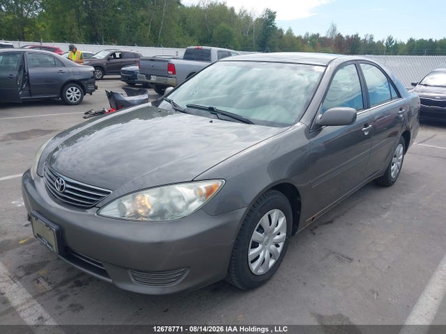 2005 Toyota Camry მანქანა იყიდება აუქციონზე, vin: 4T1BE32K45U972268, აუქციონის ნომერი: 12678771