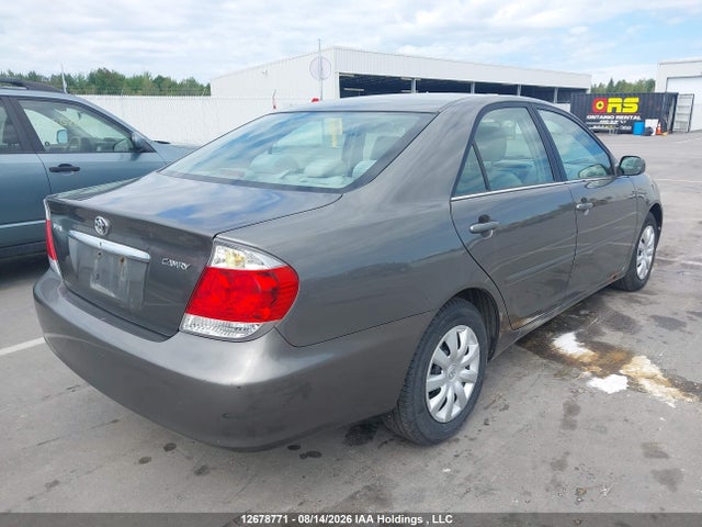 2005 Toyota Camry მანქანა იყიდება აუქციონზე, vin: 4T1BE32K45U972268, აუქციონის ნომერი: 12678771