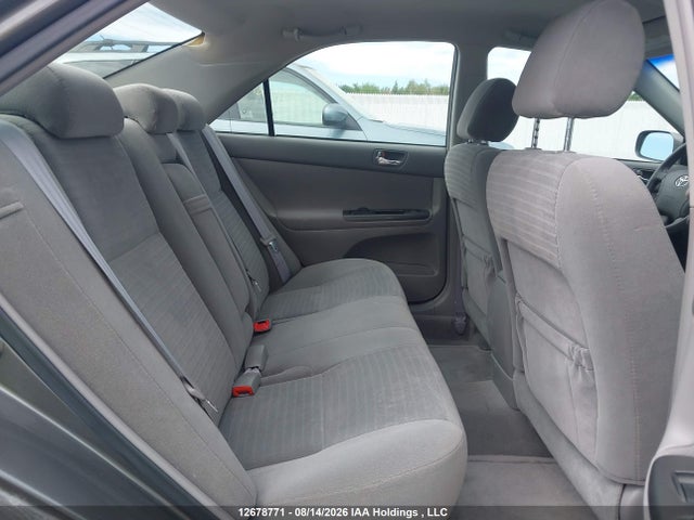 2005 Toyota Camry მანქანა იყიდება აუქციონზე, vin: 4T1BE32K45U972268, აუქციონის ნომერი: 12678771