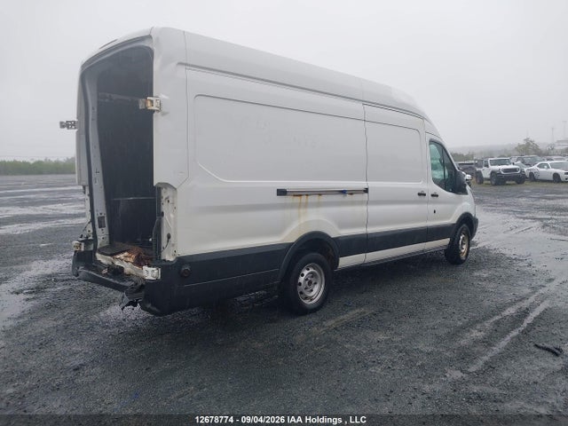 Ford Transit T-250 2017 1FTYR3XM8HKA12528 Image 4