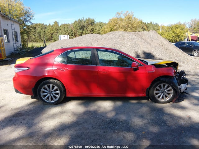 Продажа на аукционе авто 2018 Toyota Camry Hybrid Le, vin: 4T1B31HK7JU003320, номер лота: 12678800