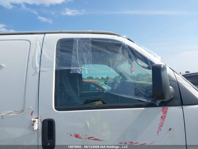 GMC Savana G2500 2015 1GTW7FCF6F1124995 Image 18