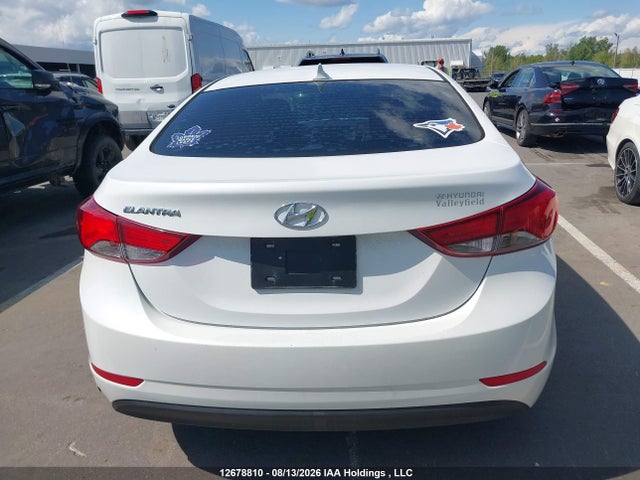 Hyundai ELANTRA GL 2015 5NPDH4AE1FH647174 Image 17