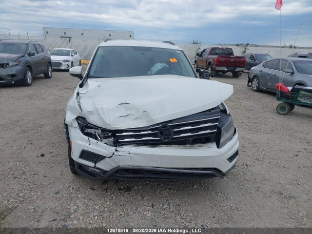 3VV1B7AX1JM214806 Volkswagen TIGUAN S