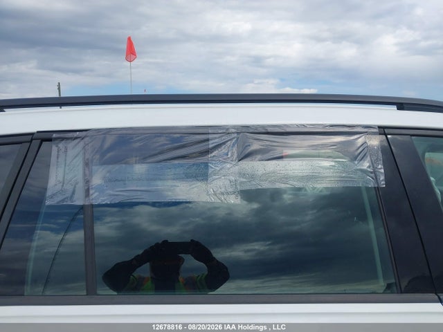 3VV1B7AX1JM214806 Volkswagen TIGUAN S