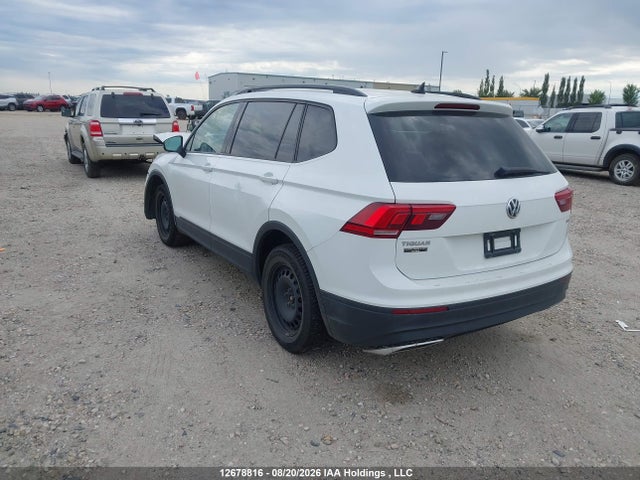 3VV1B7AX1JM214806 Volkswagen TIGUAN S