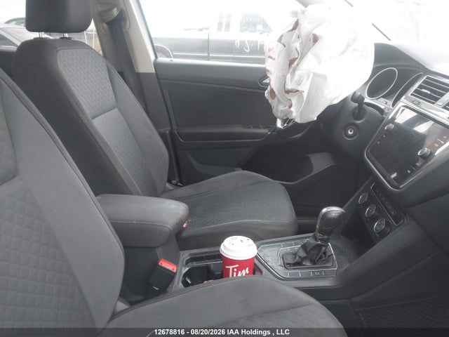 3VV1B7AX1JM214806 Volkswagen TIGUAN S