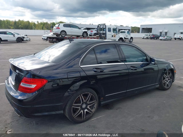 2014 Mercedes-benz C 350 4matic მანქანა იყიდება აუქციონზე, vin: WDDGF8JB9EG176075, აუქციონის ნომერი: 12678841